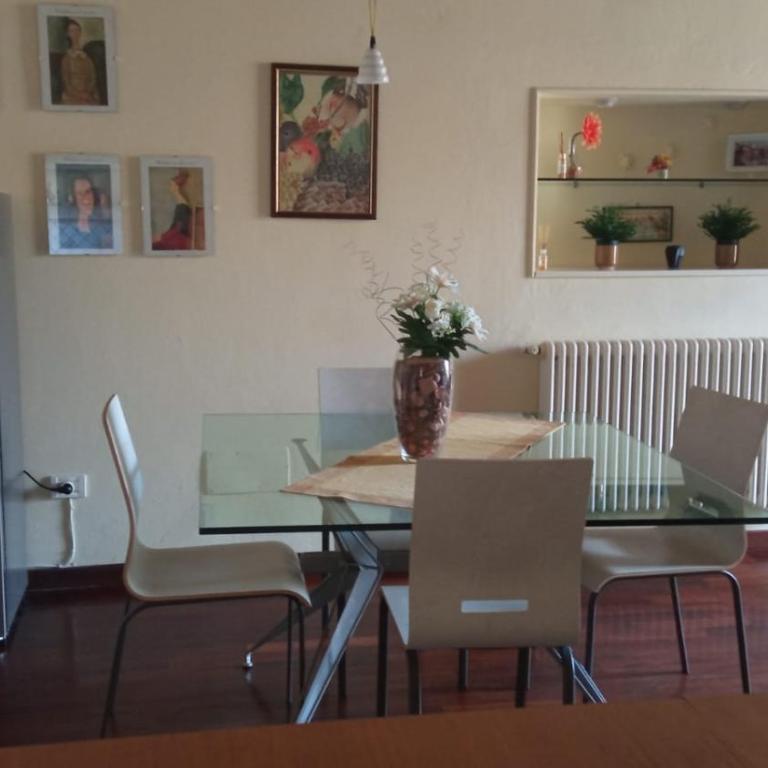 CASA in PIAZZA nel centro storico a due passi dagli imbarchi - Appartamento con 2 Camere da Letto e Balcone - 4