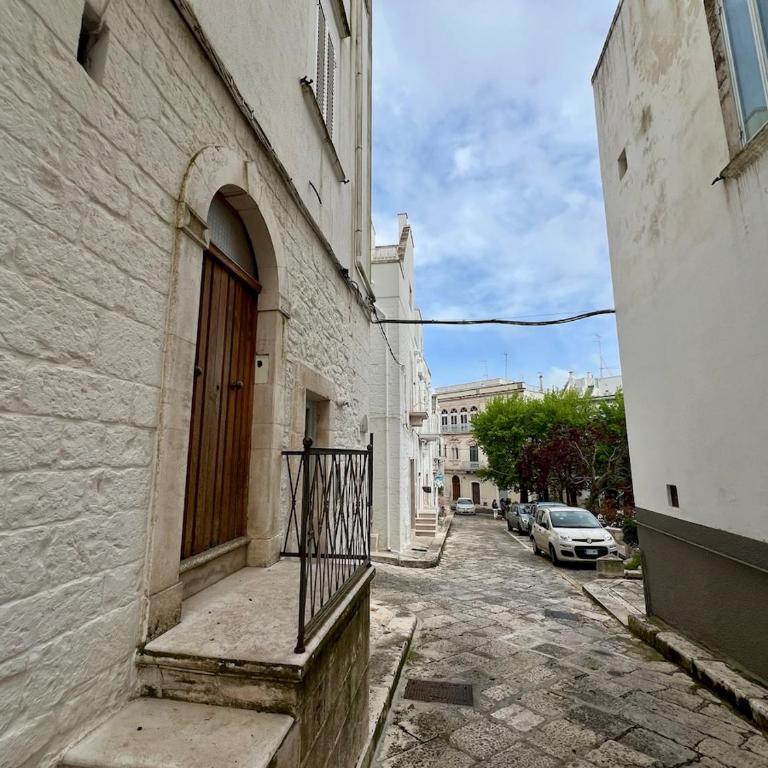Casa Milo -Beautiful restored house in centre Locorotondo - Two-Bedroom House - 2