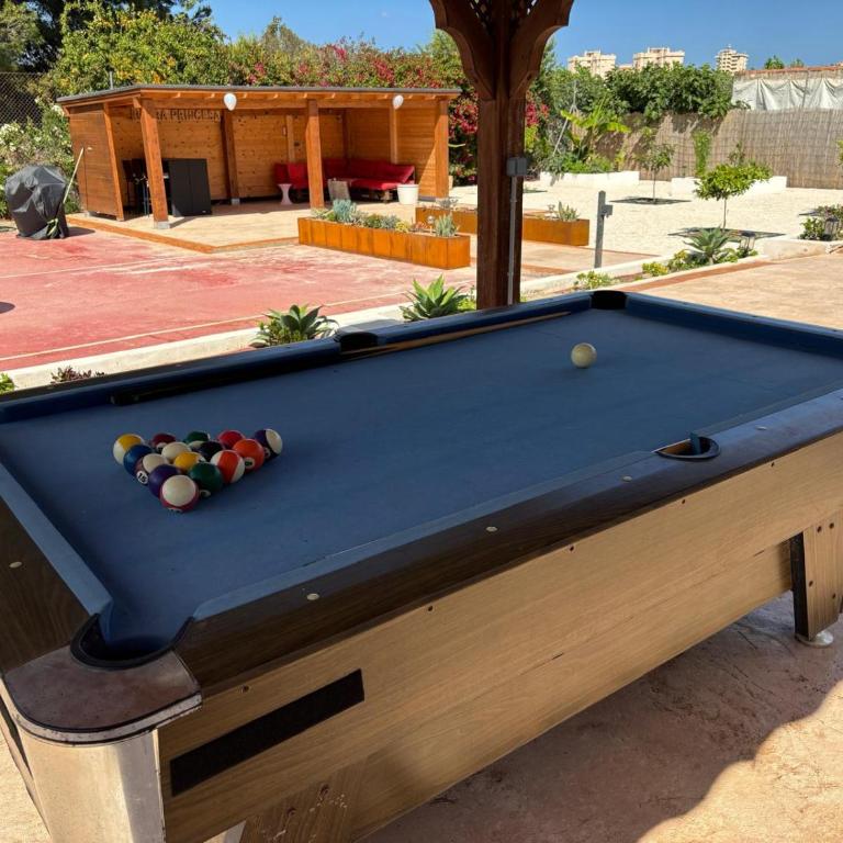 Villa with Private Pool & BBQ, Close to the Beach - Three-Bedroom Chalet - 16