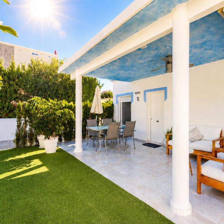 Villa Juan Miguel en Dénia a 50m de la playa Terraza, barbacoa y parking By Family Homes Rentals - Casa de 2 dormitorios - 2
