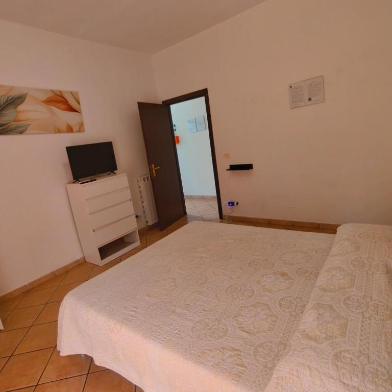 Suite con Patio Privato e Comfort Moderni - Appartamento con 1 Camera da Letto - 2