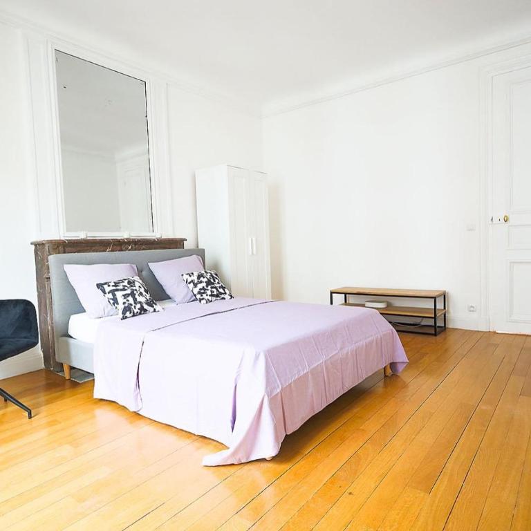 Suite Avenue des Champs-Élysées : Luxe Parisien - Appartement 4 Chambres - 3