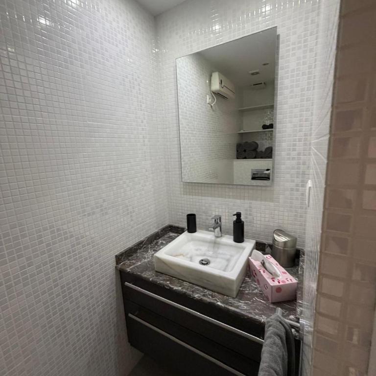 Ventura San Fernando - Three-Bedroom Apartment - 11
