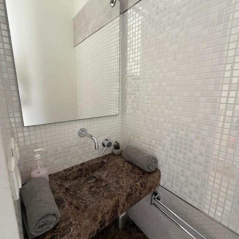 Ventura San Fernando - Three-Bedroom Apartment - 13