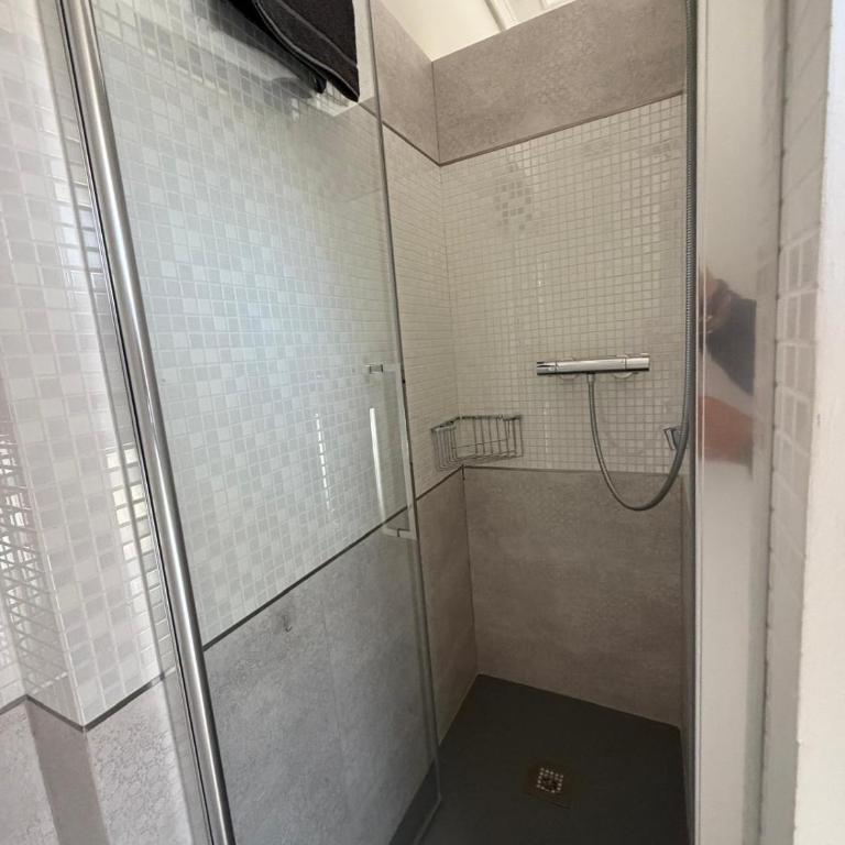 Ventura San Fernando - Three-Bedroom Apartment - 17