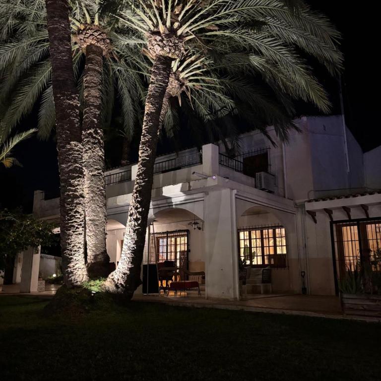 Villa with Private Pool & BBQ, Close to the Beach - Three-Bedroom Chalet - 19