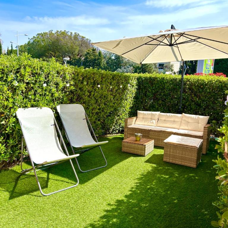 - LA CALANCA DE GABRIEL - jardin privé, mer à 100m, piscine, climatisation, parking, à Saint-Aygulf- Tout à pied - Apartment with Garden View - 5