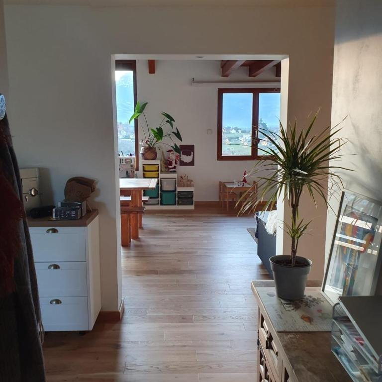 Grande maison entre montagne et campagne - Villa - 38