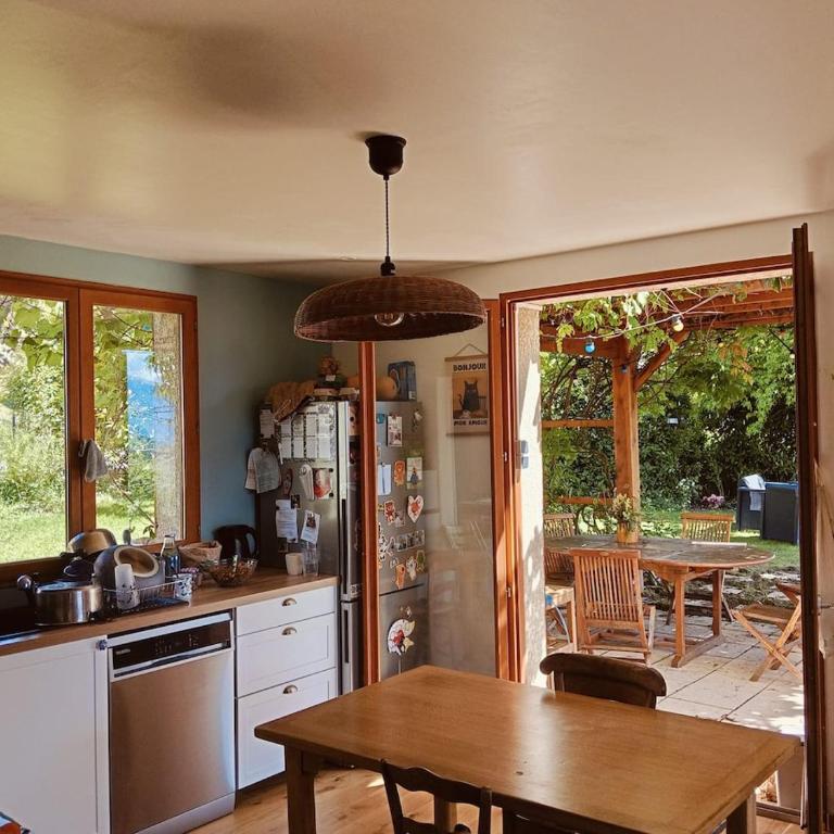 Grande maison entre montagne et campagne - Villa - 36
