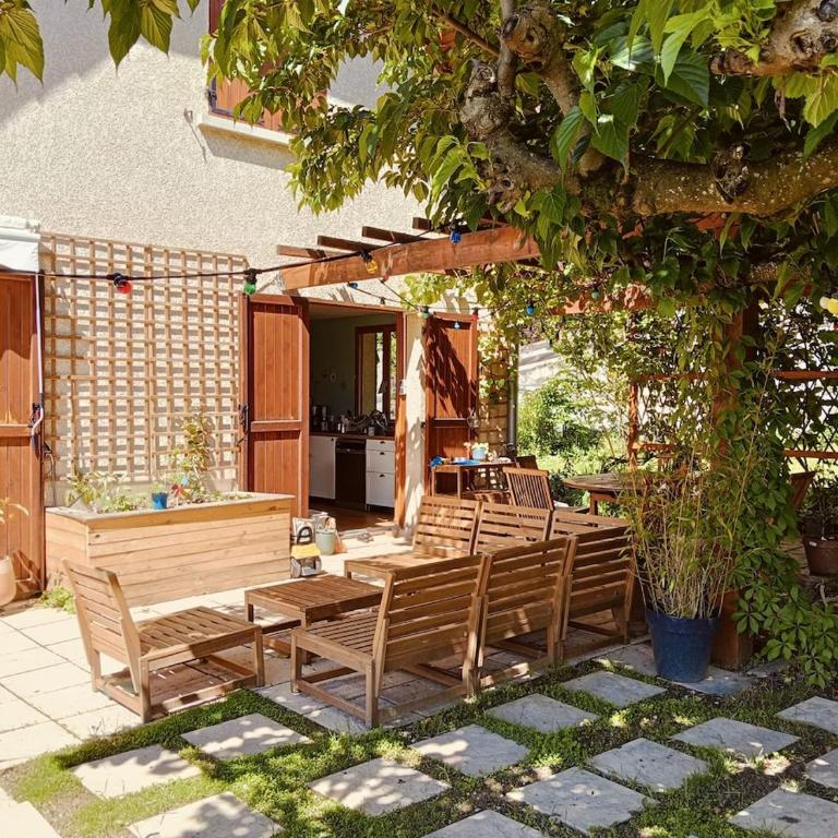 Grande maison entre montagne et campagne - Villa - 11