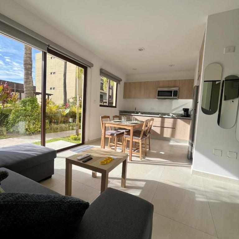 Perfect combination of comfort and sea - Three-Bedroom Apartment - 10