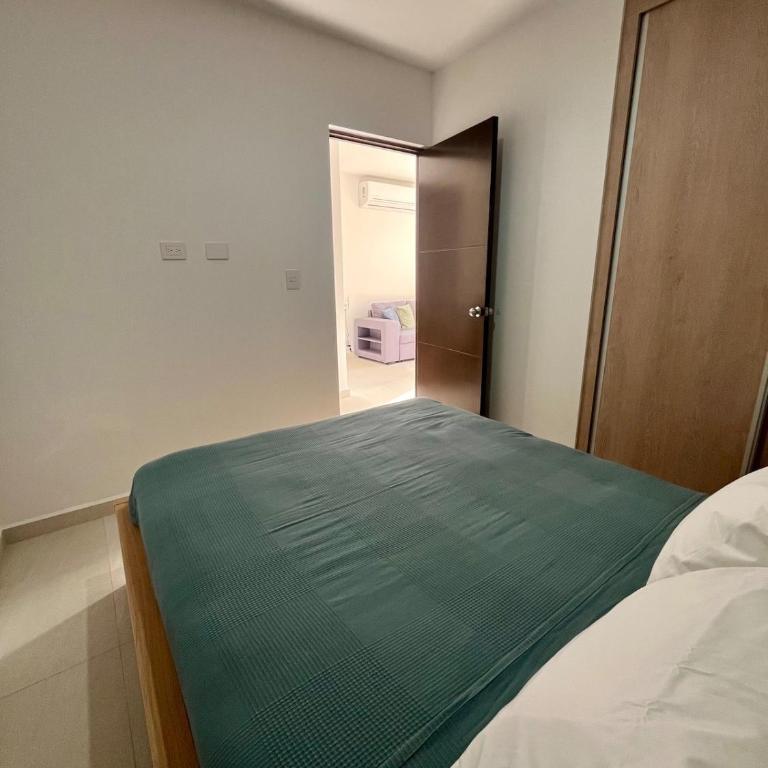 Perfect combination of comfort and sea - Three-Bedroom Apartment - 31