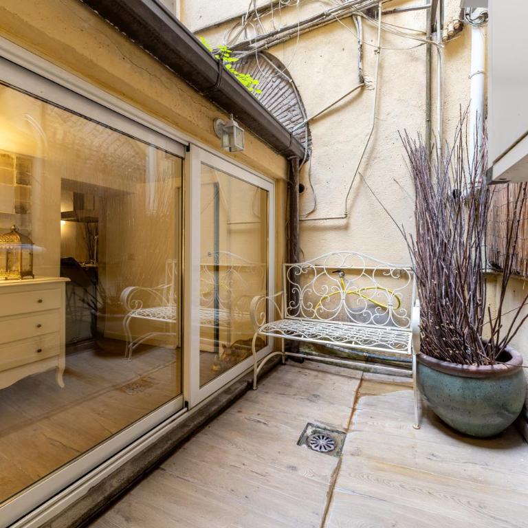 Campo dei Fiori Historic Apartment - Appartamento con 2 Camere da Letto - 2