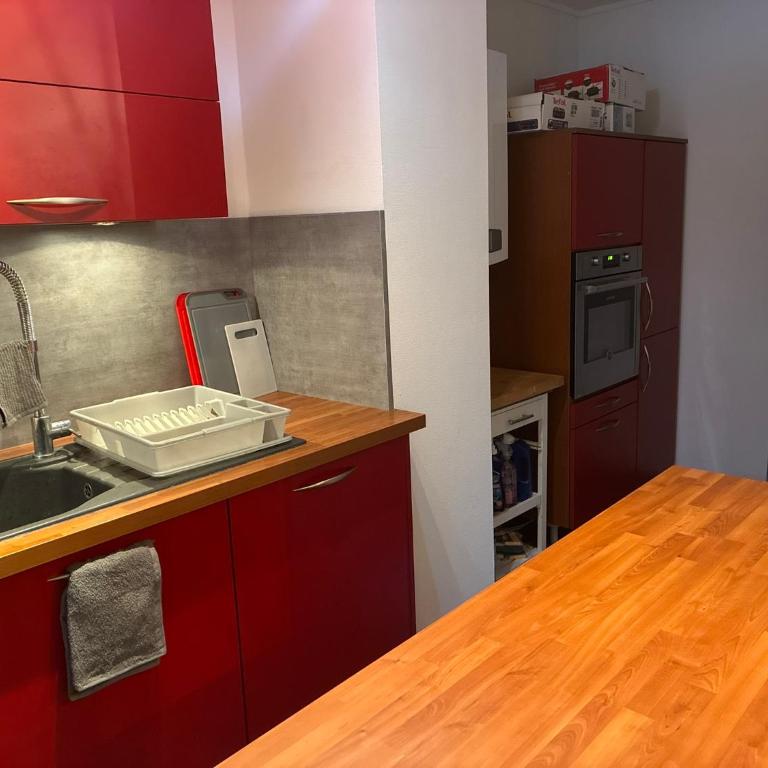 Parking- F3 65m2 - 10 min à pied du centre-ville - 4 personnes - Appartamento con 2 Camere da Letto - 14