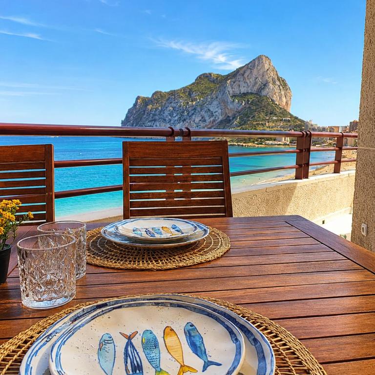 Apartamento Dúplex Aloha Calpe, primera línea de playa - Three-Bedroom Apartment - 18