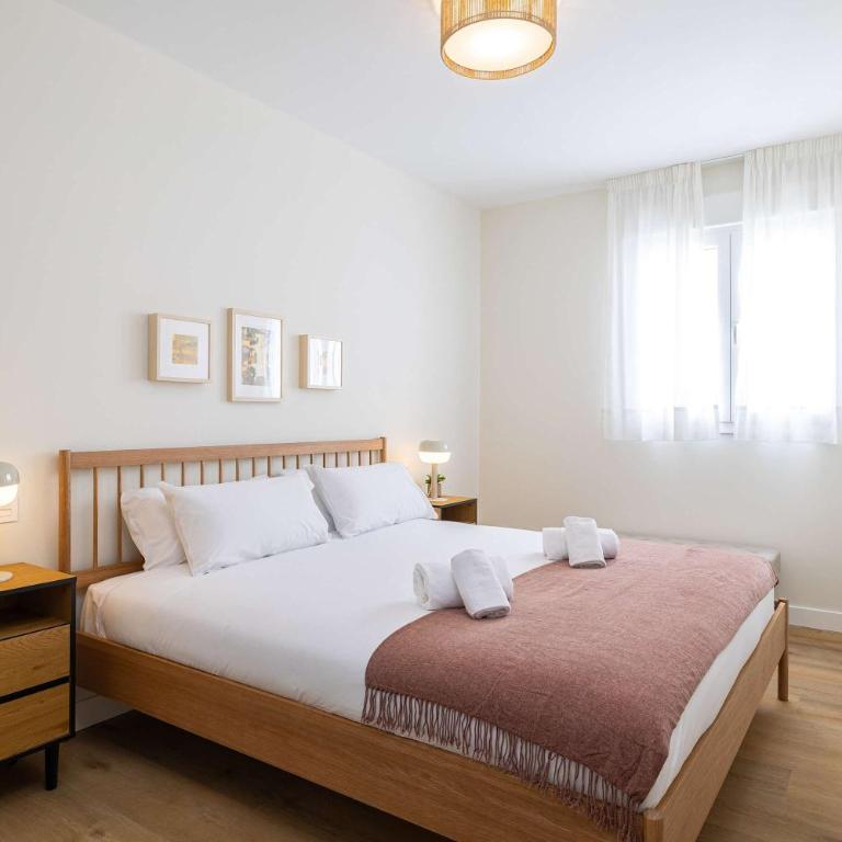 2BR for 4 Central Malaga Quiet Area by Stay Homy - Apartamento - 2