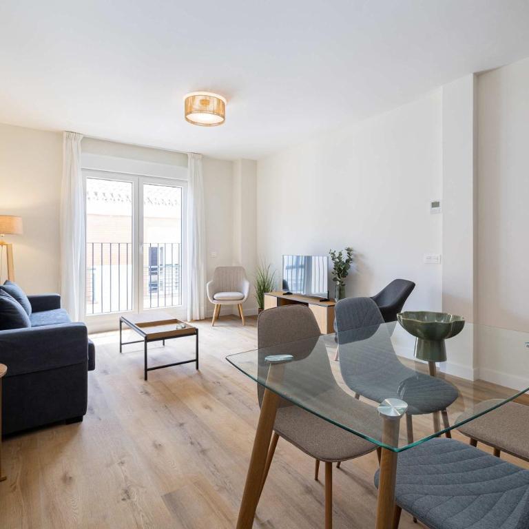 2BR for 4 Central Malaga Quiet Area by Stay Homy - Apartamento - 13