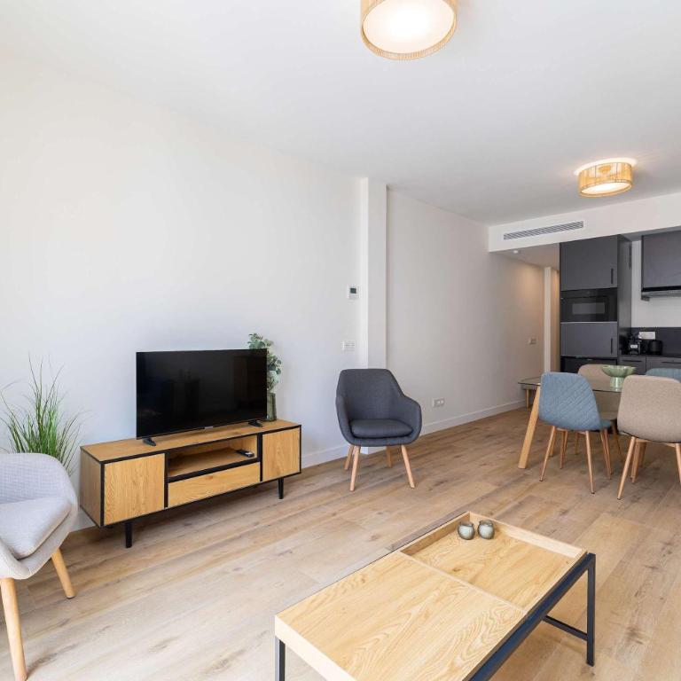 2BR for 4 Central Malaga Quiet Area by Stay Homy - Apartamento - 16