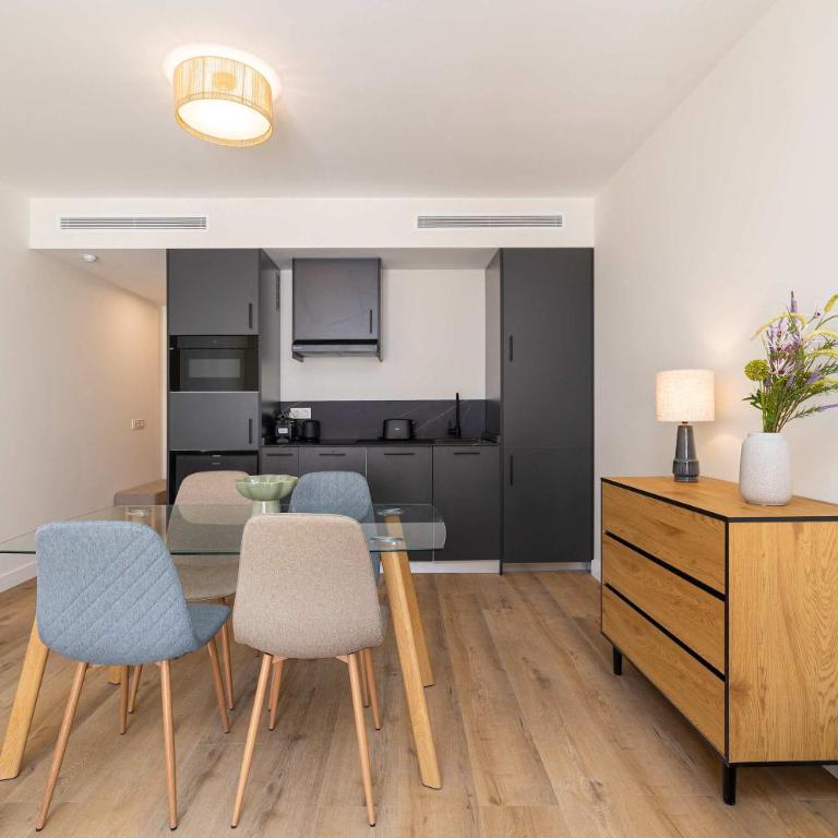 2BR for 4 Central Malaga Quiet Area by Stay Homy - Apartamento - 15