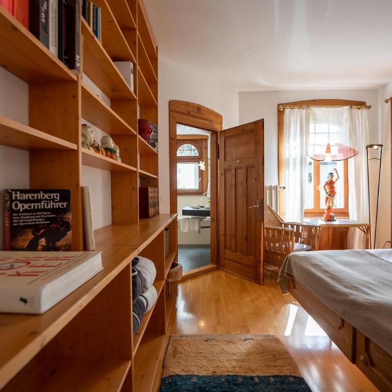 Stilvolle 3-Zimmer Wohnung in Jugendstilvilla - Apartment - 2