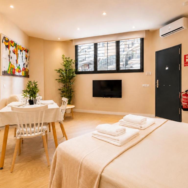 Precioso apto 100 m Playa La Malagueta - Apartamento de 1 dormitorio - 2