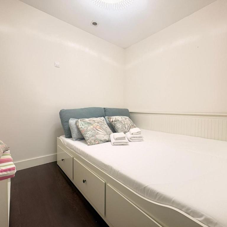 Portugal - Apartamento de 2 dormitorios con balcón - 4