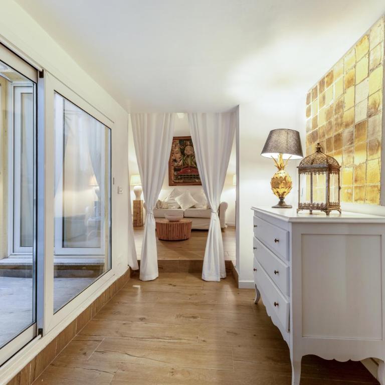 Campo dei Fiori Historic Apartment - Appartamento con 2 Camere da Letto - 12
