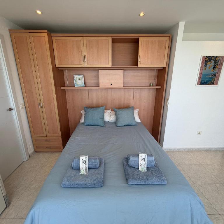 Estudio Luminoso con Vistas al Mar y Piscina - Estudio con 1 cama grande - 18