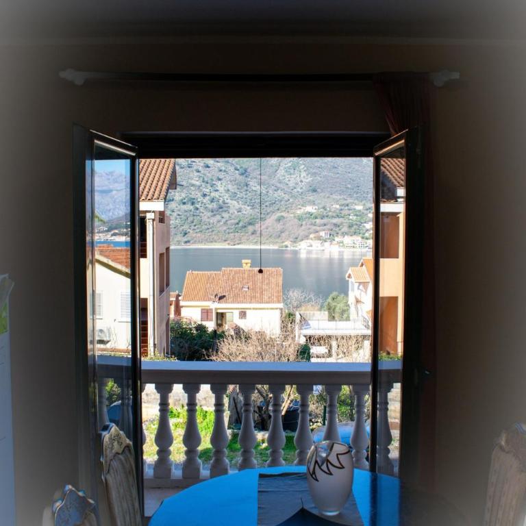 Apartment Anastasija - Two-Bedroom Apartment with Bay View - 35