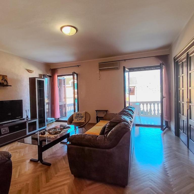 Apartment Anastasija - Two-Bedroom Apartment with Bay View - 66