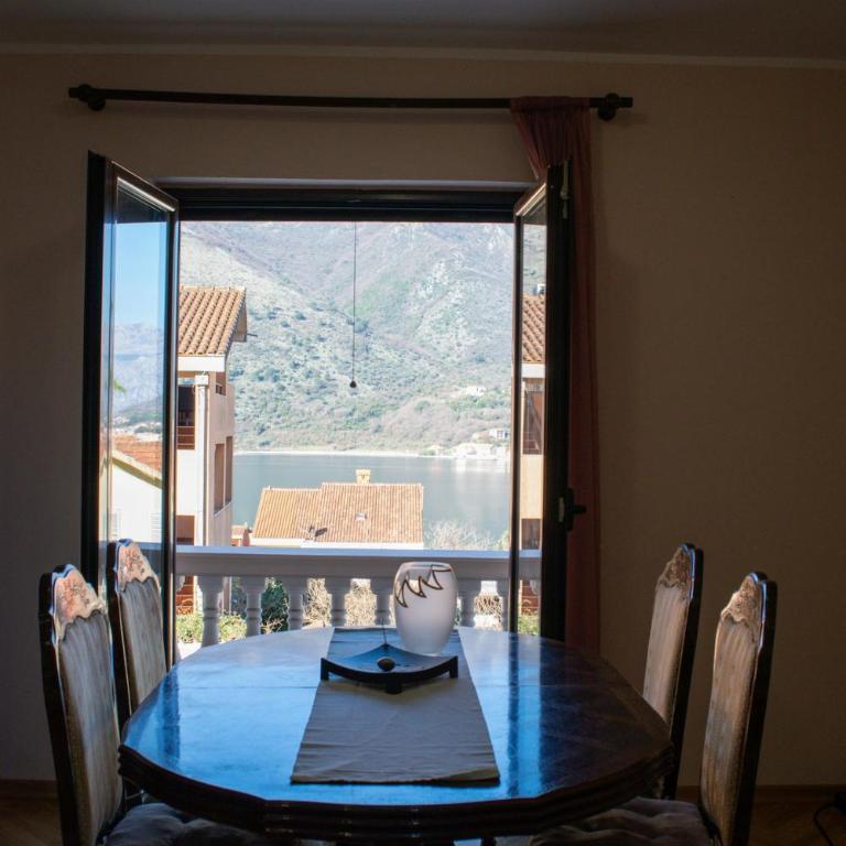 Apartment Anastasija - Two-Bedroom Apartment with Bay View - 77