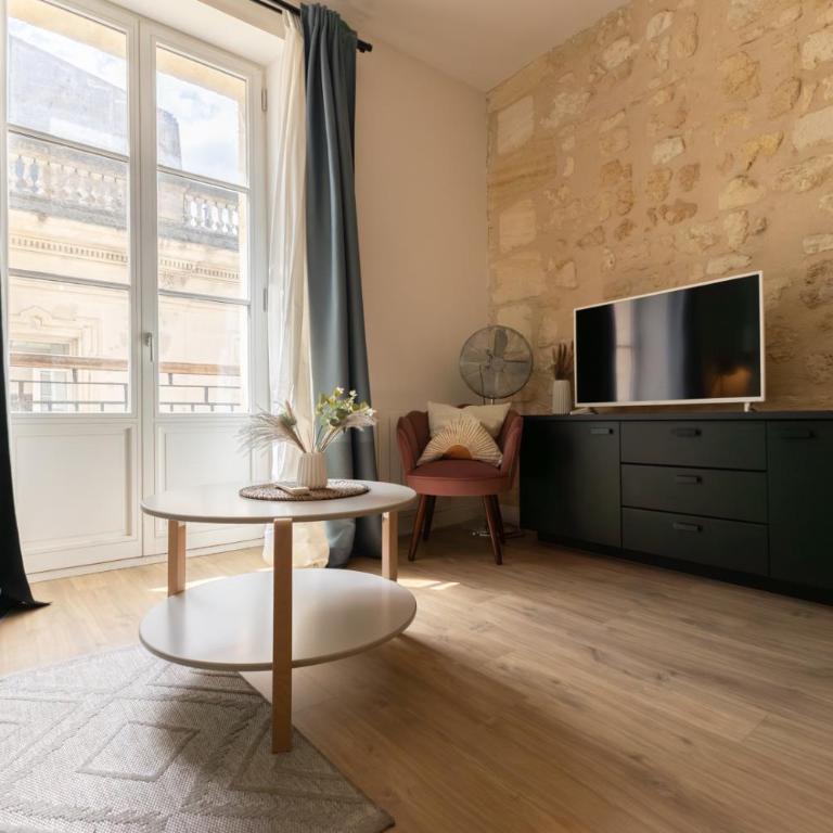 Magnifiques Appartements - Face a la Gare - Appartement 1 Chambre - 8