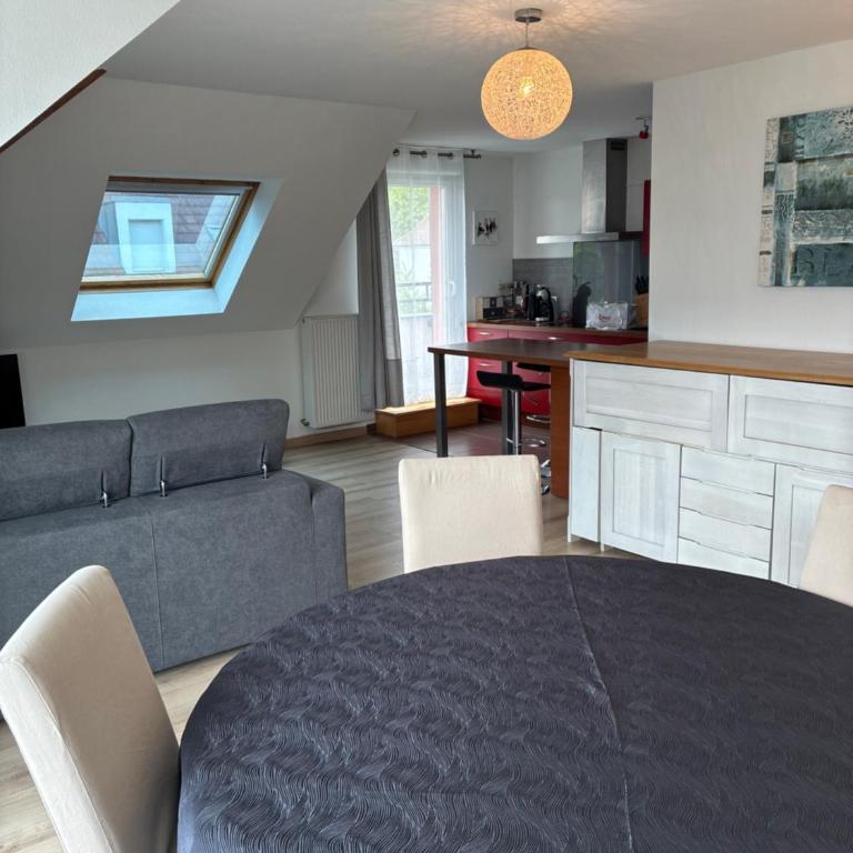 Parking- F3 65m2 - 10 min à pied du centre-ville - 4 personnes - Appartamento con 2 Camere da Letto - 2