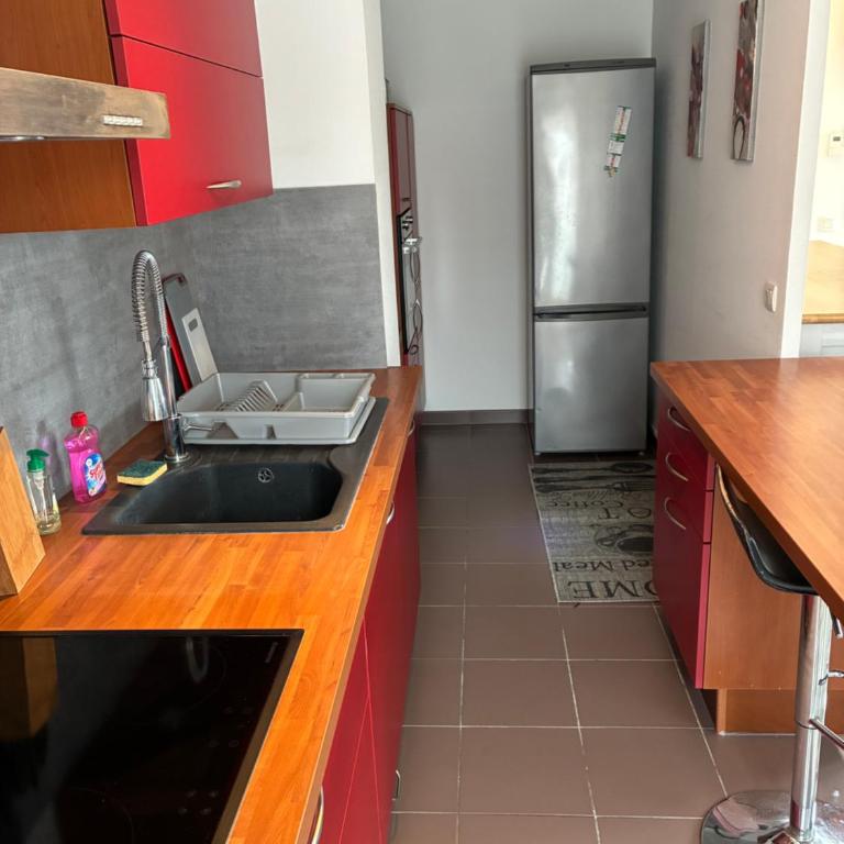 Parking- F3 65m2 - 10 min à pied du centre-ville - 4 personnes - Appartamento con 2 Camere da Letto - 11