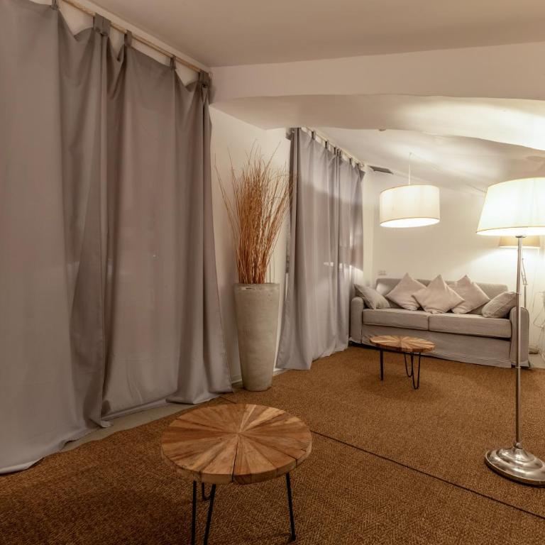 Campo dei Fiori Historic Apartment - Appartamento con 2 Camere da Letto - 32