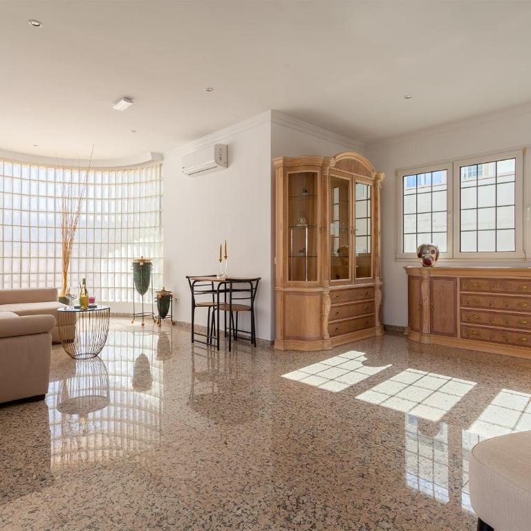 Villa Perla Canaria - Seven-Bedroom Villa with Private Pool - 20