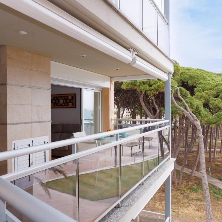 Apartment PINEDA BEACH - Apartment with Sea View - 17