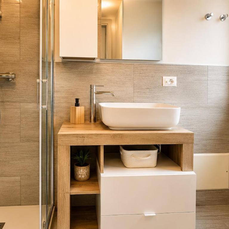 Comfort Studio - Design Moderno & Free Parking - Appartamento con 2 Camere da Letto - 8