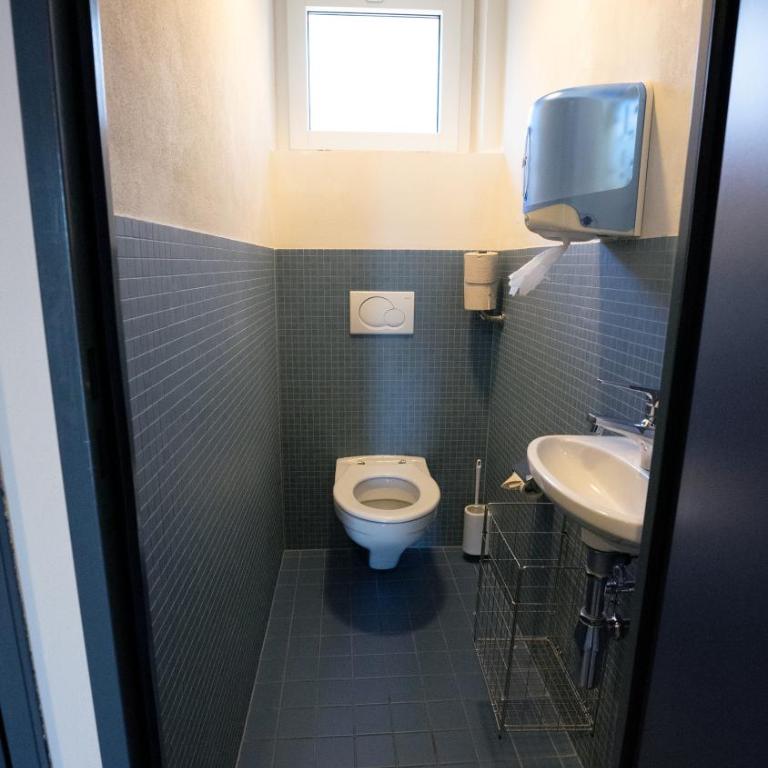 Locarno Youth Hostel - Twin Room with Bunk Beds and Shared Bathroom - 3
