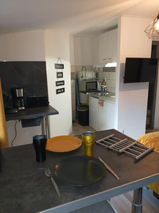 Méga Billard Baby Foot option Escape Game 5min de la gare - Appartement 3 Chambres - 27