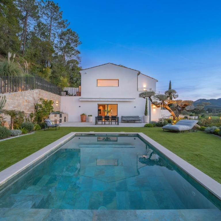 Villa neuve sur Golf - Soleil couchant - Piscine - Villa - 43