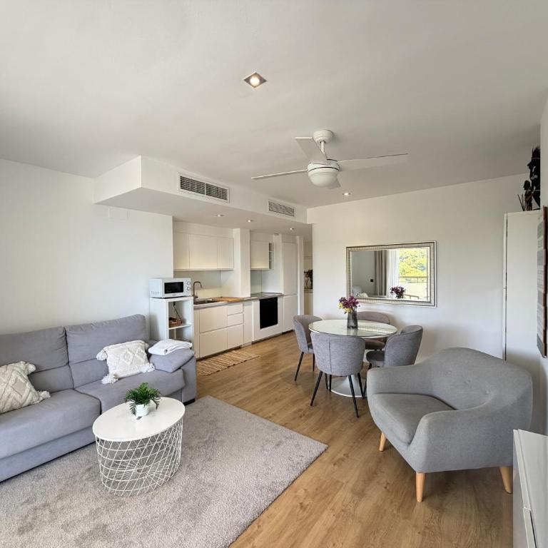 Primera Linea de Playa - Apartment with Sea View - 3