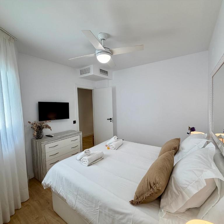 Primera Linea de Playa - Apartment with Sea View - 11