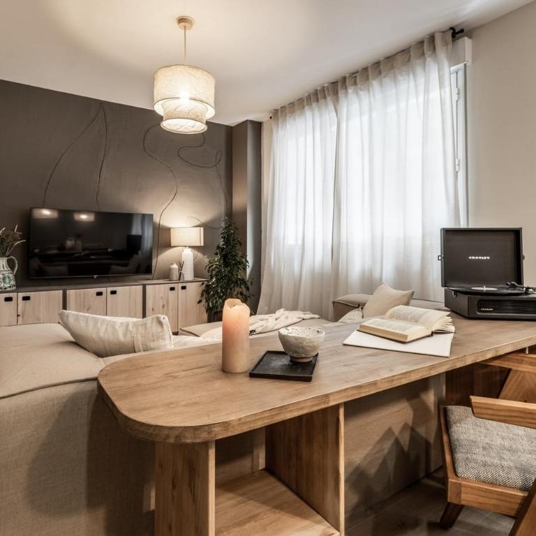 Spacest - Calle de Garcilaso A - Apartment - 16