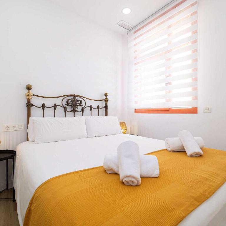 Modern Duplex - 10 Min Walk to City Center - Apartamento - 5