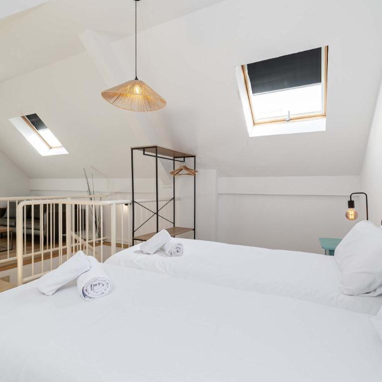 Modern Duplex - 10 Min Walk to City Center - Apartamento - 8