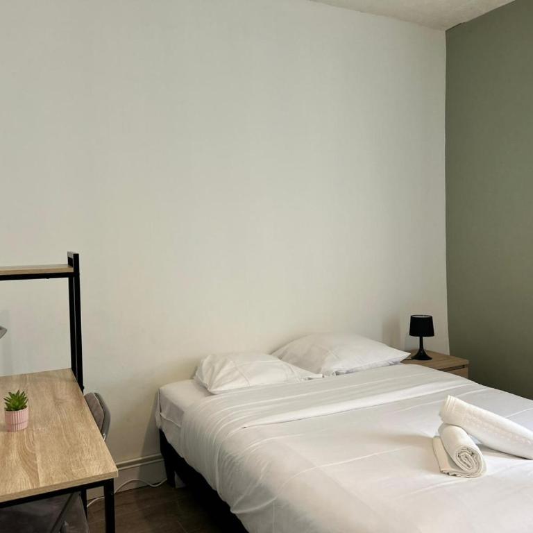 Le Tilleul, à 5min à pied de la Gare - One-Bedroom Apartment - 15