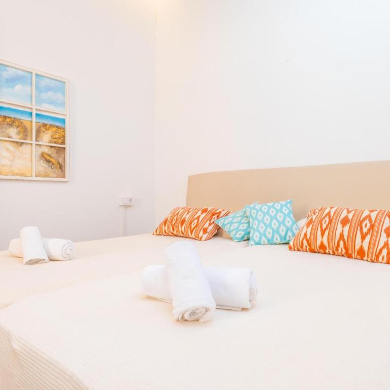 VILLA SANTANYI SUEÑO DE VERANO - Beautiful country house with private pool and free Wi-Fi - Villa - 23