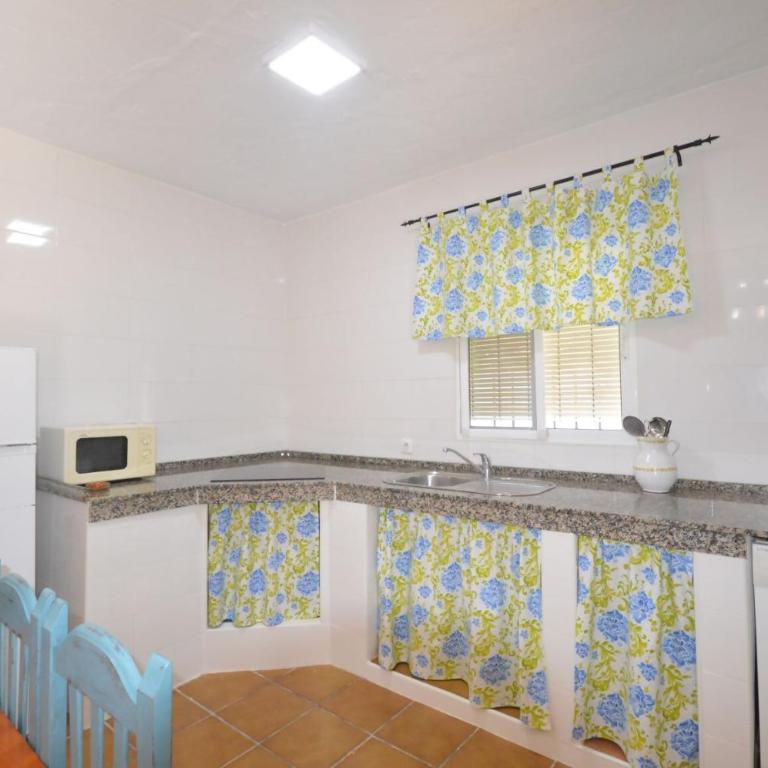 Casa Samuel con piscina comunitaria y porche - Casa de 2 dormitorios - 10
