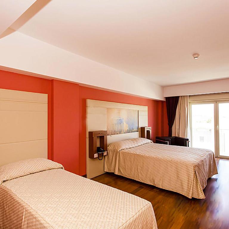Catania International Airport Hotel - Chambre Triple Supérieure avec Balcon - 2